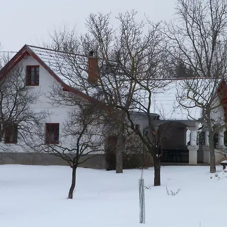 بيت ضيافة Istvan Pince Vendeghaz