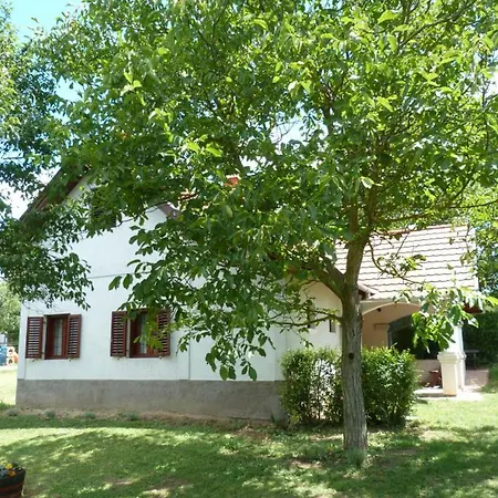 Istvan Pince Vendeghaz 4*