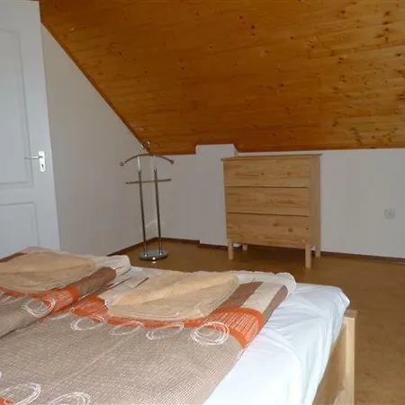 Istvan Pince Vendeghaz 4* زاماردي