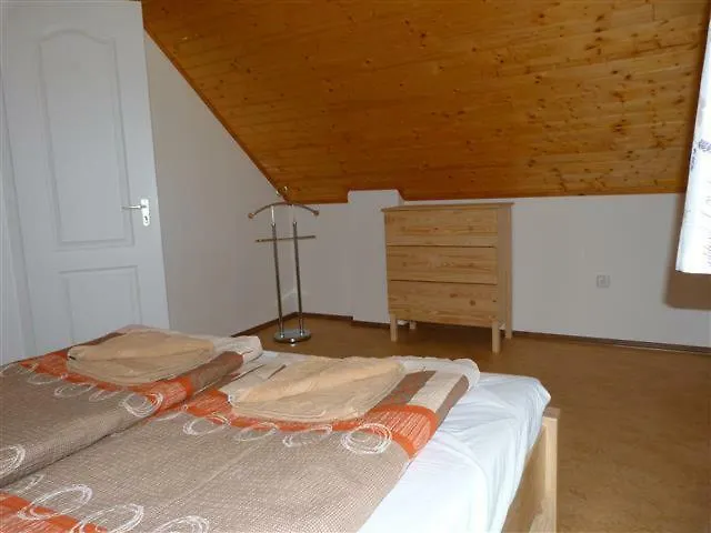 Istvan Pince Vendeghaz 4* Замарди